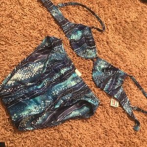 Vintage 90’s over the hip swim small blue